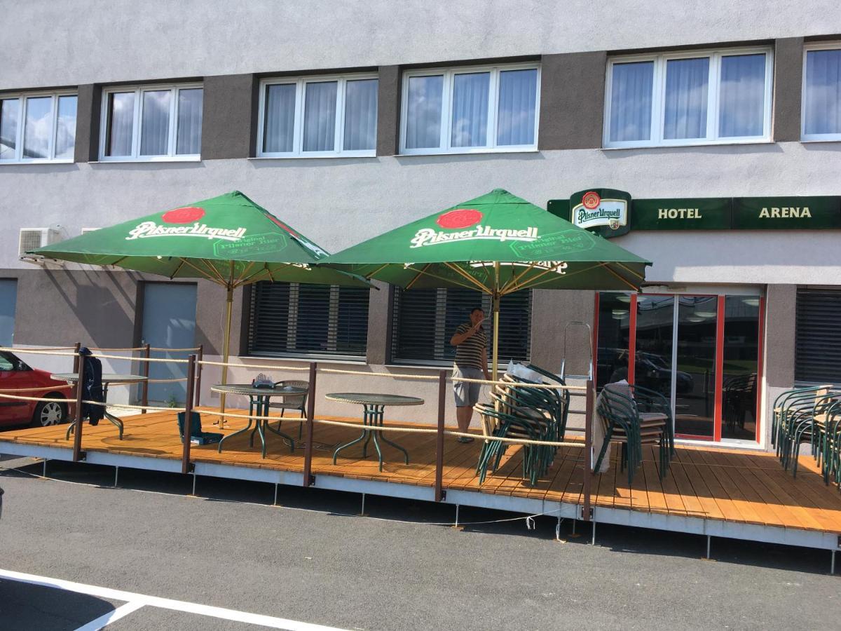 Hotel Arena Chomutov Extérieur photo