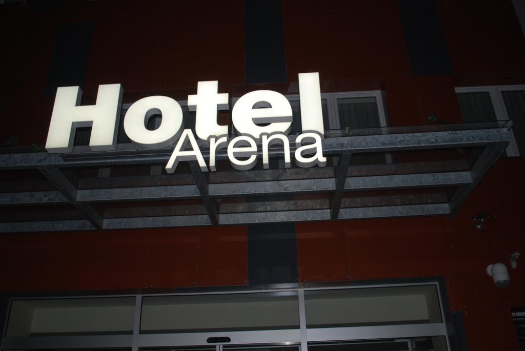Hotel Arena Chomutov Extérieur photo