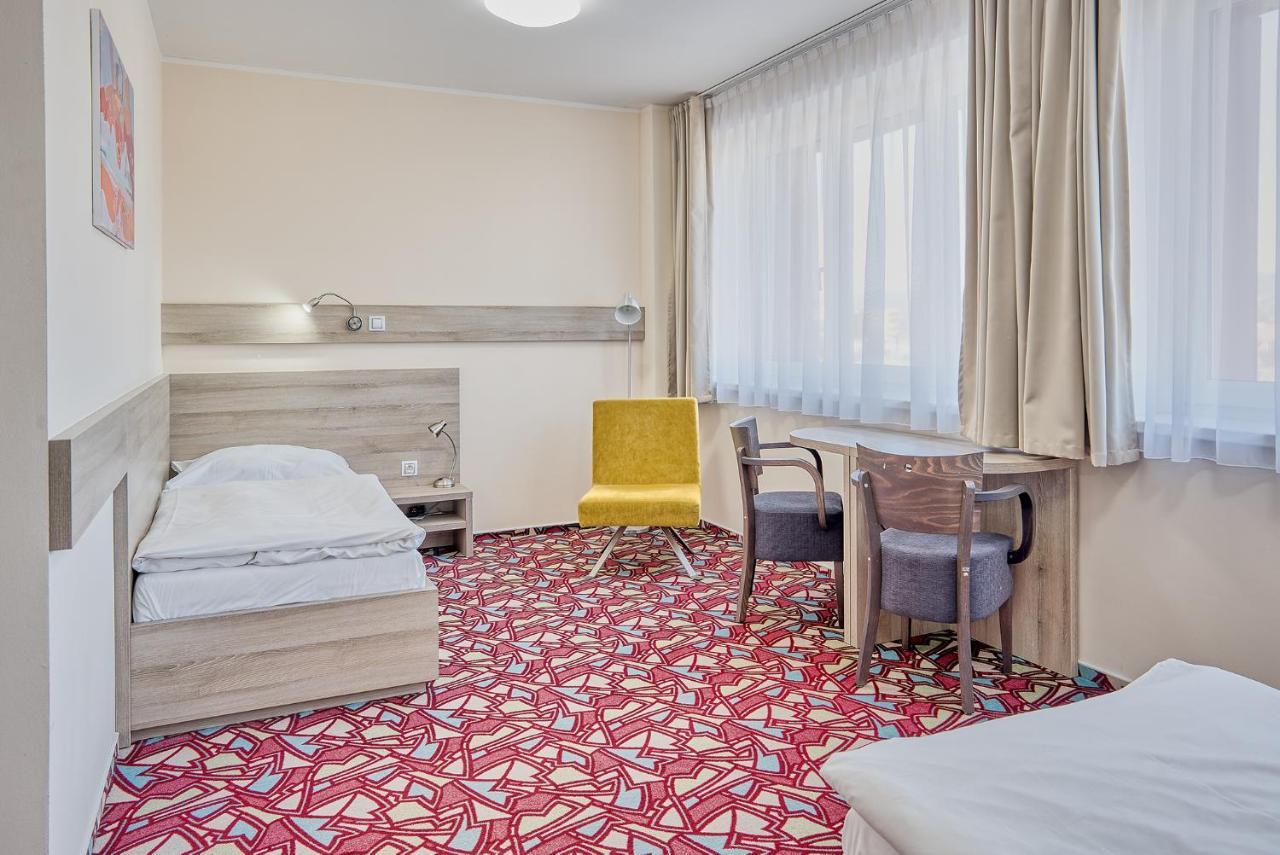 Hotel Arena Chomutov Extérieur photo