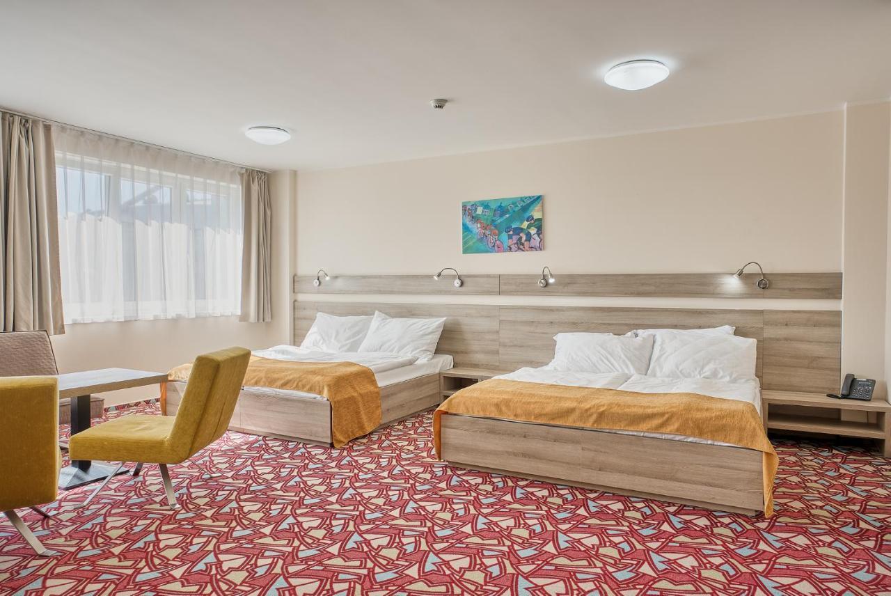 Hotel Arena Chomutov Extérieur photo